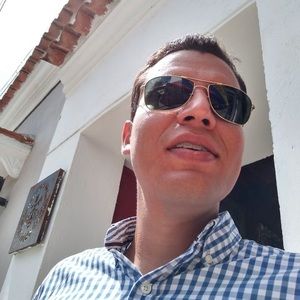 Meet your Posher, Augusto